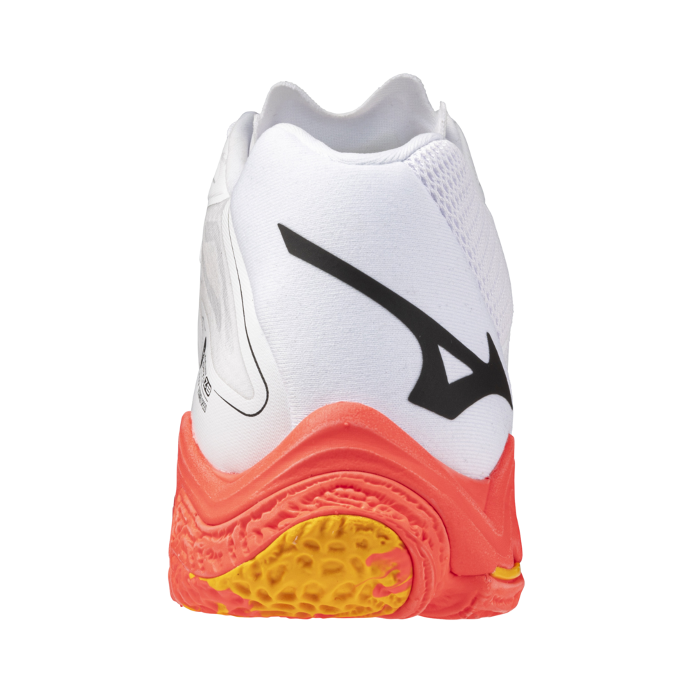 Mizuno wave Lightning z8 