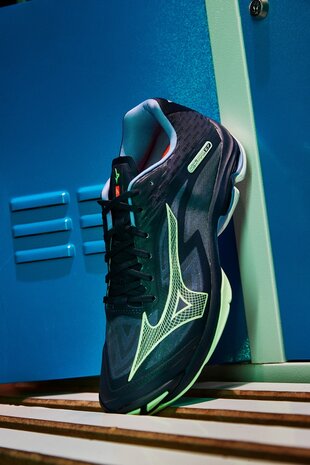 Mizuno wave Lightning z7 | 