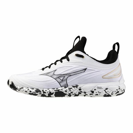 Mizuno wave Luminous 3