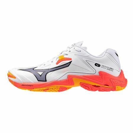 Mizuno wave Lightning z8 